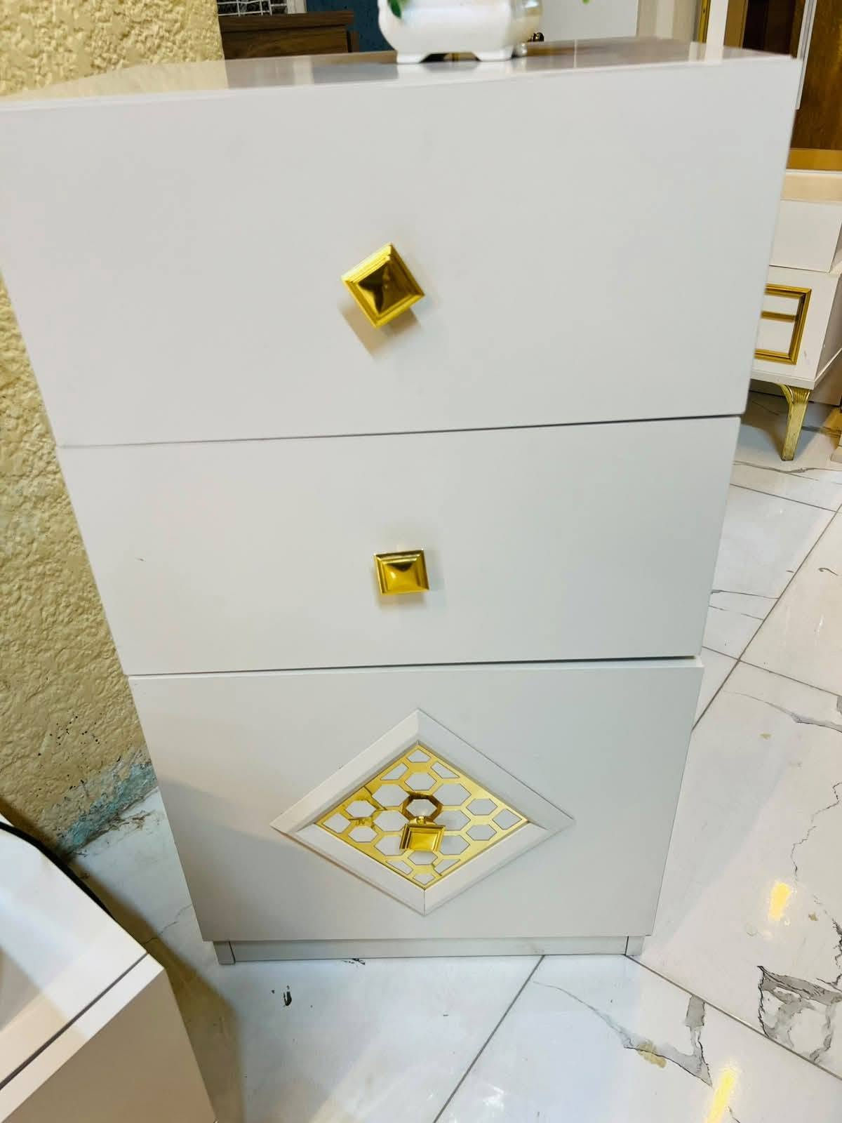غرف نوم للبيع الاستفسار مراسلة ***********
