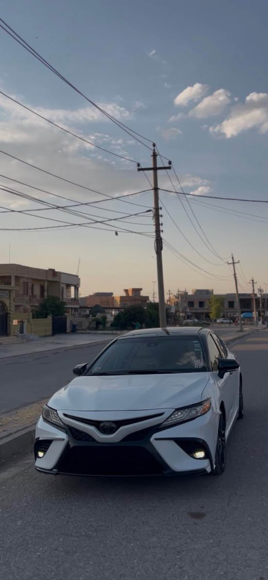 سلاو
کامری ٢٠١٩
XSE
سەدەف
سەیارەکە زۆر جوان و رێکە
سۆنەریم دانایە 
لە هەولێرم
١٦١ وەرەقە سعری
رەقەم مۆبایل *********** أربيل, العراق
