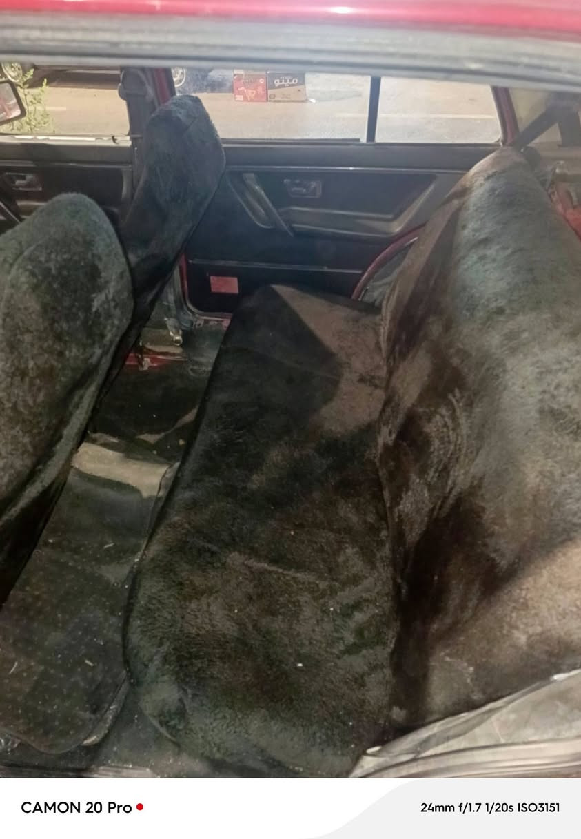 السلام وعليكم للبيع كولف موديل 86 سنويه لي 30 كابون موجود شرط التحويل 
محرك كير انضاف بدون ضرر وصبغ 
السعر 22 وبيها مجال 
***********
***********
