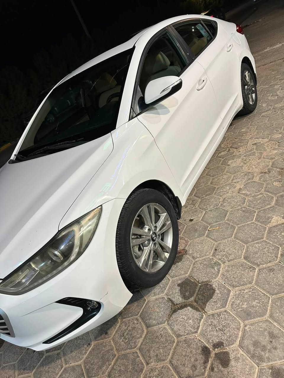 النترا 2017 خليجي مكفوله كفاله عامه ماعدا رصعه بالجاملغ اليم السايق  ماشيه 190 الف رقم اربيل سعر 140 وبيها مجال 
***********
