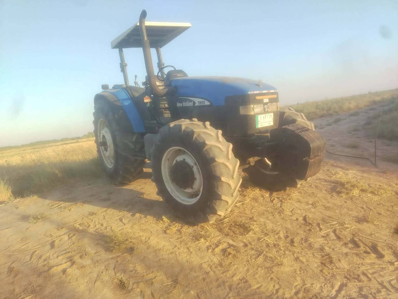 تركتر نيهولند كير اكسلات شرط وضع شركه موديل 2003 حجم  150رقم بغداد مثل ما واضح بل صور مكان كركوك حويجه *********** مكلف بل نشر 🤚
