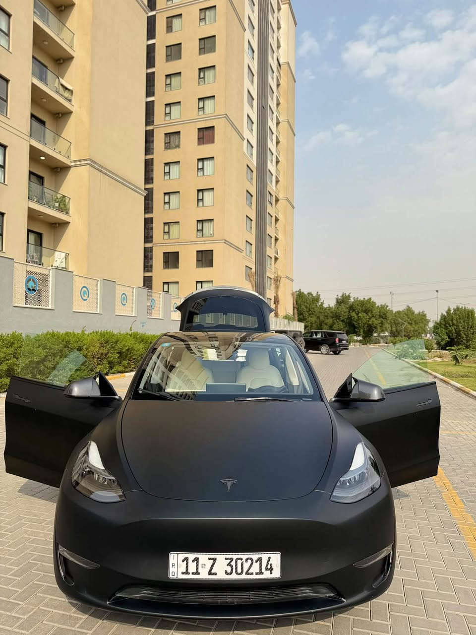 موديل Y • مدى ٥٦٠ كم • ٦٤٠٠٠ ميل