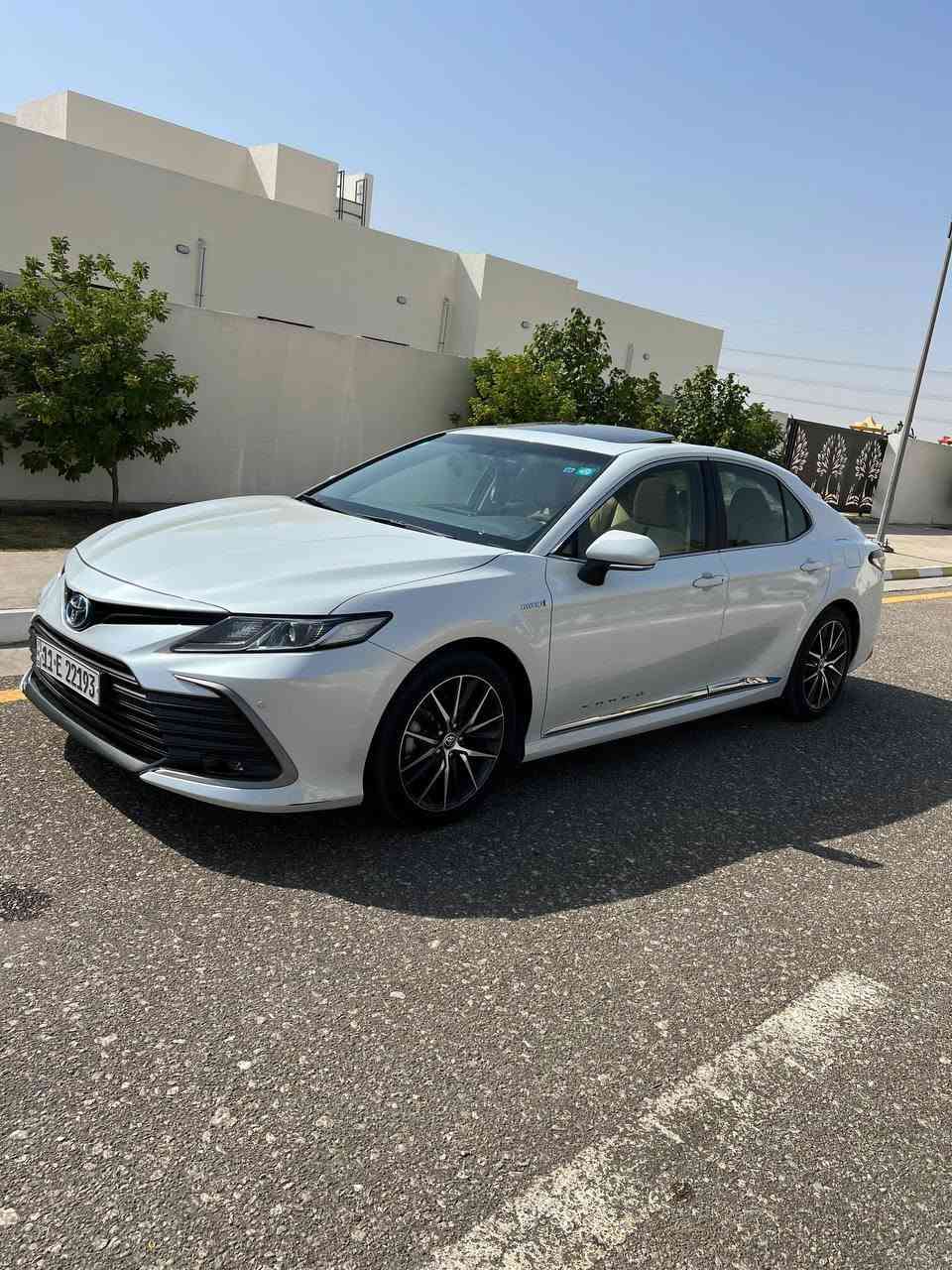 سعر مناسب ان شاء الله
كامري 2024 خليجي هايبرد وكالة عبد اللطيف فول مواصفات 

ياباني أصلي واضن ان جميع المواصفات معروفة 

مرقم بغداد سنوية لل30 بأسمي 

دهن بالوكالة حصرا واستخدام محسن

يوجد فيها صدعتين +طخة بسيطة في داير الجاملغ الخلف على وضعها وما ماثرة بصبغ السيارة موضحة بالصور 

كما مؤشر وسونار بتاريخ اليوم راح انزلة بالمنشور 

السعر 223 وبي مجال للي يجي يفحص 
يوجد عليها غرامة 100 الف تعطى للمشتري 

*********** دكتور احمد فقط اتصال
