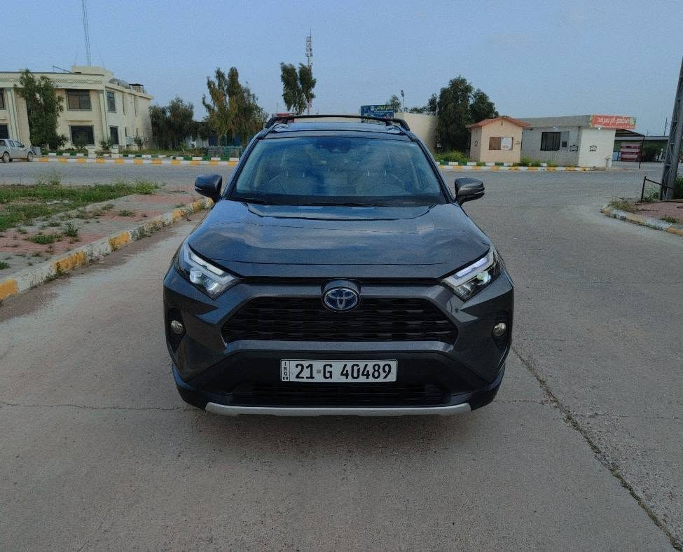 TOYOTA RAV4 XLE PREMIUM 
تويوتا راف 4 موديل 2024 هايبرد 
مواصفات XLE پريميوم فول 1/1
بصمه..سلايد...داخل ابيض جلد.... تبريد قطعتين....صندوق كهرباء.... محرك 4 سلندر حجم 2500 و هايبرد.... شاشه ايبات تدعم نضام كار پلي ..... تحكم ستيرن جهتين..... رادار امام و جوانب و خلف.....توقف ذاتي.....كوشن كهربائي 
حادث السياره فقط تعديل حافه جاملغ و راس شاصي تعديل فقط و بي 5 قطع كلير أمريكا بدون فتح او تبديل اي قطعه فقط كلير 
رقم شاصي منشور تكدر تشوف صور حادث دزلي رساله واتساب ادزلك صور حادث 

رقم سليمانيه بأسمي شرط تحويل و غرامه 
سعر 213 بي مجال بسيط 
للاتصال ***********+واتساب كركوك, العراق

