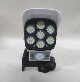 مصباحاً ضوئياً شمسياً مزوداً بحساس حركة (Motion Sensor Solar Light) بتصميم شبيه بكاميرات المراقبة.مميزات وخصائص المصباح المذكورة على العلبة:حساس حركة وليلي (PIR): مدمج للكشف عن الحركة ليلاً.3 وضعيات للتشغيل:إضاءة كاملة عند استشعار الحركة وتنطفئ بعد 20-30 ثانية.إضاءة خافتة تتحول إلى إضاءة ساطعة عند استشعار الحركة.إضاءة منخفضة ومستمرة بغض النظر عن وجود حركة.مقاوم للماء (IP65): مناسب لجميع ظروف الطقس القاسية والأماكن الخارجية.   السعر 11,000 . لتواصل.     ***********

نص مكتوب في الصور:
- 11,000 لسعر
- HOMEHOP It's not a camera Solar Dummy Camera Light