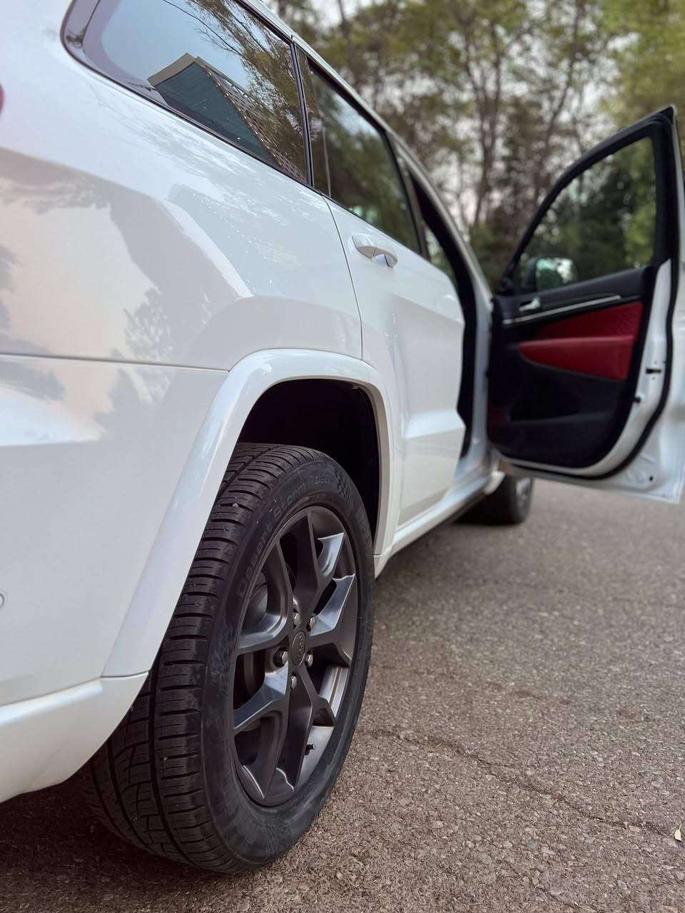 🚙 جيب جراند شيروكي 2021
🔹 ماشية 20 ألف كم
🔹 كلين ونظيفة
🔹 خليجية،
🔹 مالك واحد
🔹 نظيفة وجميلة جداً
🔹 ممشاها قليل جداً
🔹 فل فل مواصفات
مکان اربیل
سعر ٣١٥
***********
