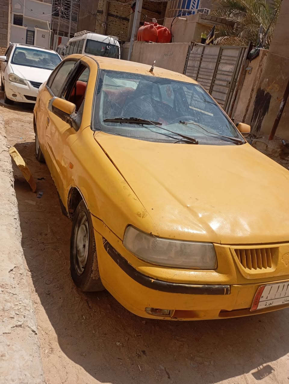 السلام عليكم سمند سياره حلوه كير ومكينه نضاف دوخل نضيفه كهرباءيات شغاله عوزهه شويه ترتيب بيع مراوس كلشي يرهم مكاني بصره ازبير *********** اسعر ب9
