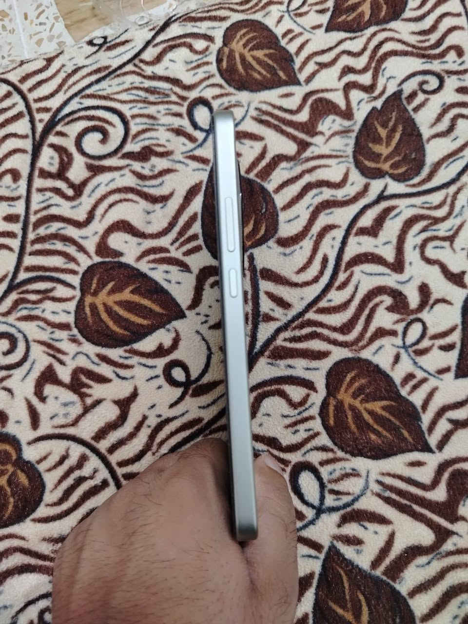 هونر x9D للبيع الجهاز نضف لوك نضفة الجهاز 10٪كرتون  غراض كامل الجهاز بالشرط الذاكره 256والرام 12+12السعر 475بي مجال بسيط ل الشراي وهذا رقمي ***********
