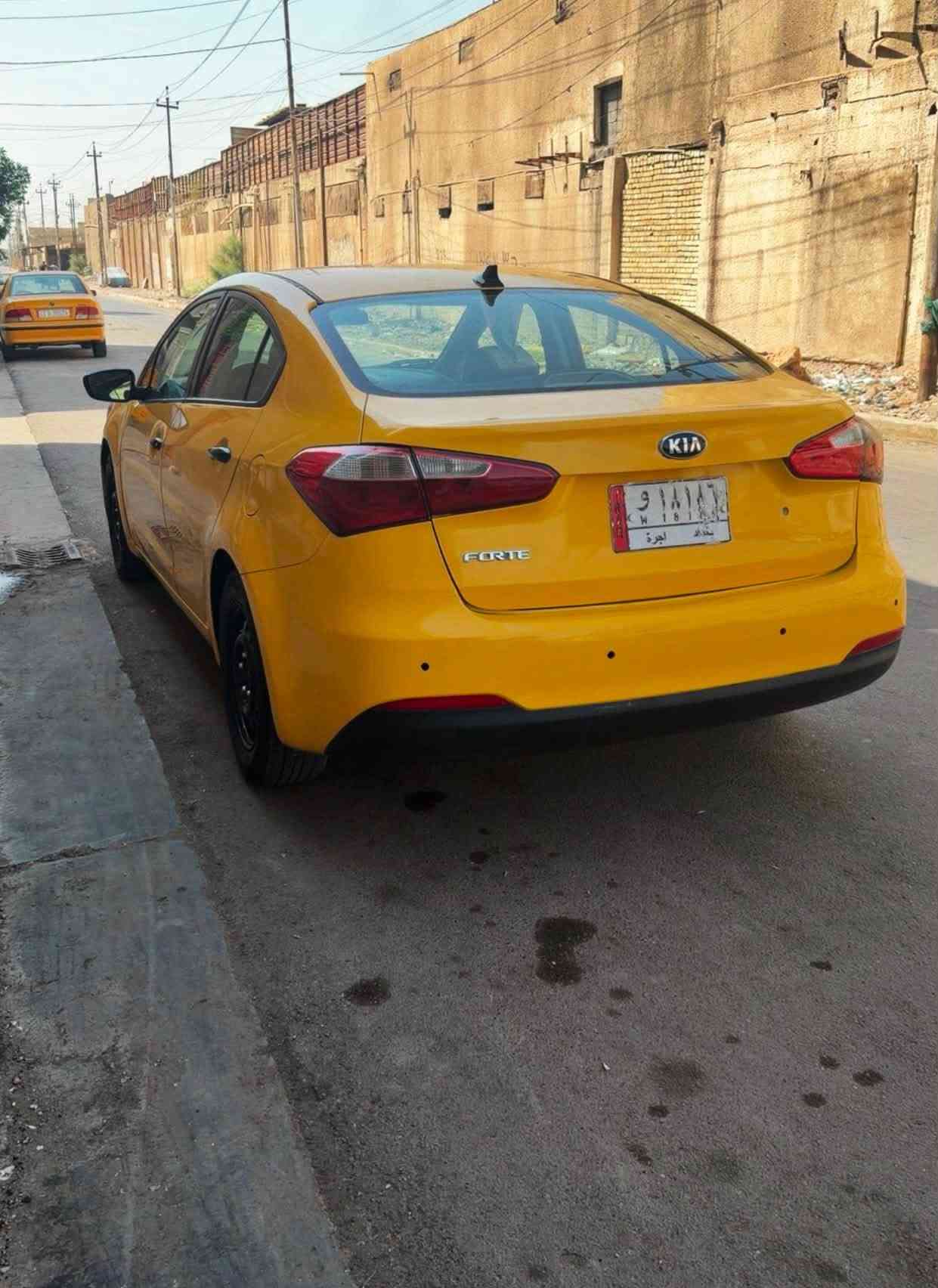 فورتي ٢٠١٥وارد امريكي حادث بنيد فقط بدون دواخل مكينه دوش ١٨٠٠ مامفتوحه سياره خير من الله سيارة جاهزه من كلشي أي نقص مابيه السعر ٩٠ العنوان بغداد👍***********
