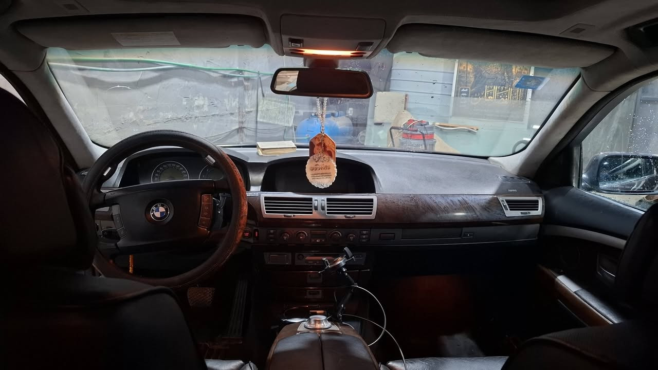 بي ام ٧٣٥ • ٢٠٠٤ • البصرة