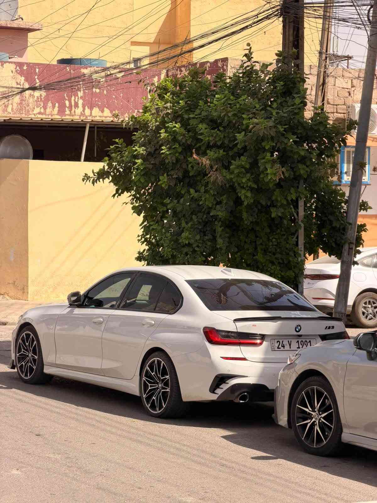 سلام عليكم
بي ام 330i موديل 2022
ماشية 57 مايل 
ام بكج اصل 
بدون صبخ و ايرباك
بيها كم مكان بي دي ار 
رقمها دهوك
كير محرك شاصي كلة شرط 
مكاني موصل سهل نينوى 
***********
***********

