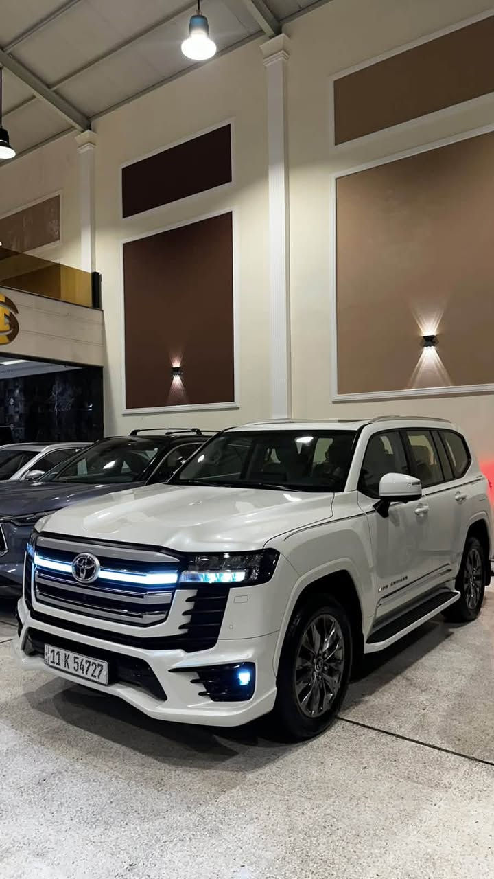السلام عليكم 🌹
🚘 للبيع أو المراوس

لاندكروز 2024
SAS Limited أصلية
📍 ماشية: 32,000 KM

✅ السيارة مكفولة كفالة عامة من كلشي
⚠️ فقط توجد رصعة بسيطة جداً بالباب الخلف الصدر مسحوبة سحبة بسيطة جداً.

🔹 باقي السيارة مكفولة كفالة عامة من كلشي.

📍 موقع السيارة: بغداد – النهضة

📞 للاستفسار: ***********
