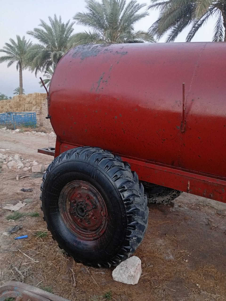 للبيع مقطوره مكفول  من غياس ولحيم ***********
