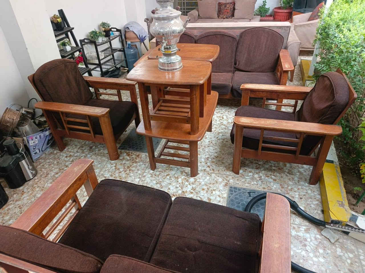 بيع وشراء الأثاث المستخدم تخم قنفات نوع تركي ٧ مقعد السعر ٢٧٥ الف والثاني ٧ مقعد ماليزي السعر ٢٠٠ الف فاترينا سعر ٦٠ الف سماور ٦٠ الف مكنسه الحمره ٦٠ الف والمكنسه السوده ٣٥ الف والصوبات ٥٠ الف اثنيهن والكوسره اصليه ٢٥ الف والباقي الاغراض النواعم شلع قلع المكان بغداد نهايه حي أور سبع قصور شارع ابو علي واتساب *********** اتصل واني بخدمتكم
