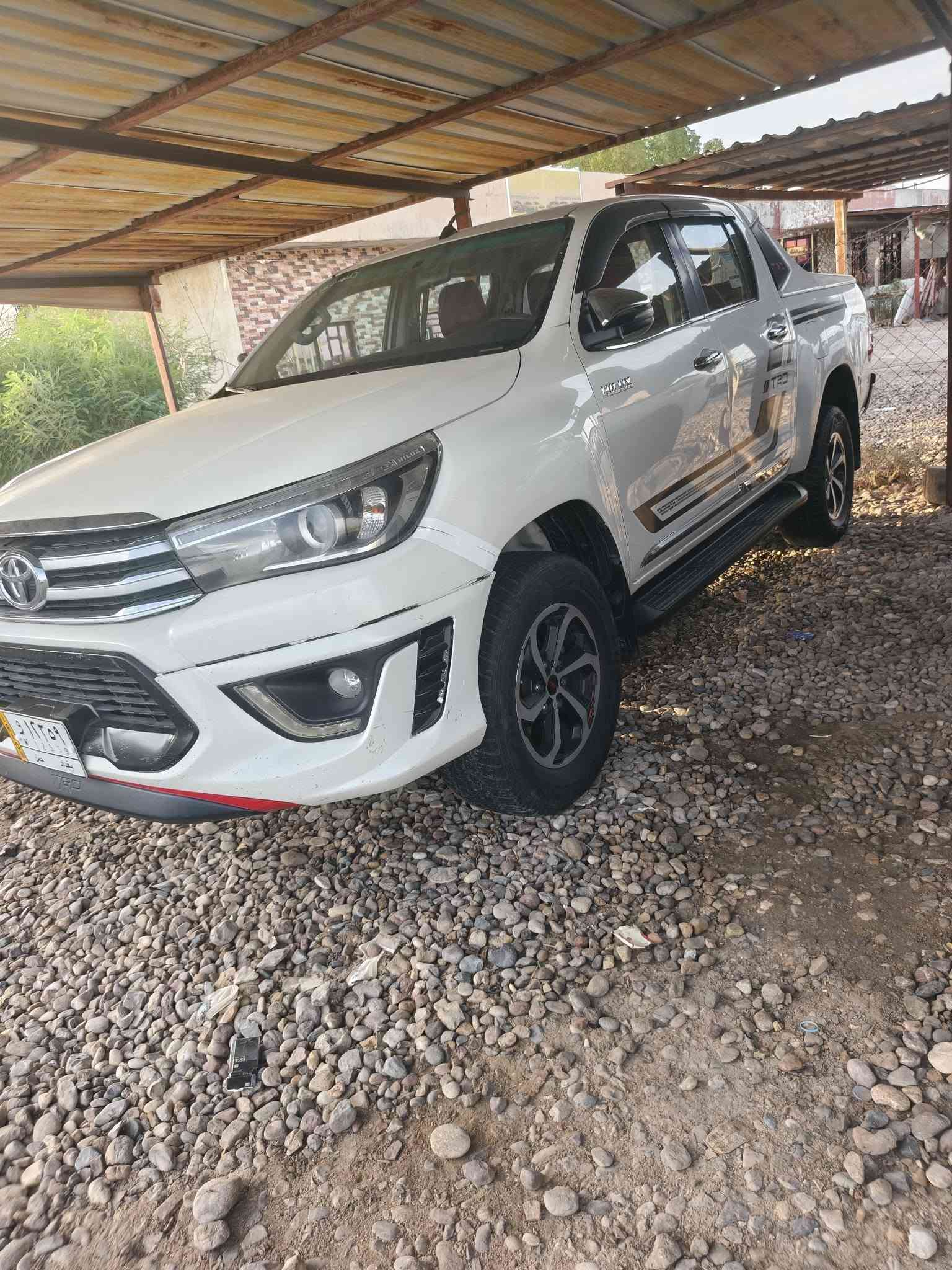 للبيع تي آر 
سياره جاهزه بيهه صبغ بجم 
تحويل مباشر 
تخم تاير وحداديه جاهزه 
گير محرك كفاله 
مكان الناصريه الرفاعي 
السعر 270 وبيهه مجال
يبقى عليك فلوس عادي 
***********
