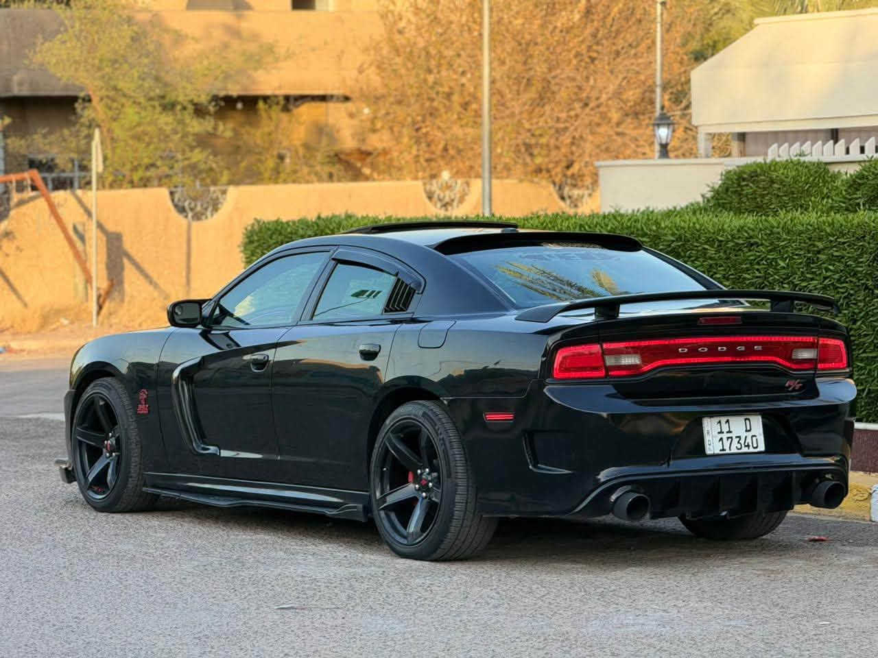 سلام عليكم خاص مغلق نتصال فقط
جارجر. موديل 2012.  السعر 123
كفالة عامة فقط بنيد محدث. الباقي مكفول
مكان بغداد. رقم.    *********** 
رقم بغداد بسمي تحويل ثاني يوم 
كير محرك تايرات حدادة كفالة 
موصفات فول الخير   
بصمة ابواب صندوق. فتحة سقف 
كامرة شاشا حساس خلفي امامي ويل 20 نجمة 
مرايات قلابي وي البك  كلاصات حار بارد 
رادار جانبي تحكم ربع جهات تبريد قطعتين
كشنات حضن كشن كهرباي  داخل روز رايز
