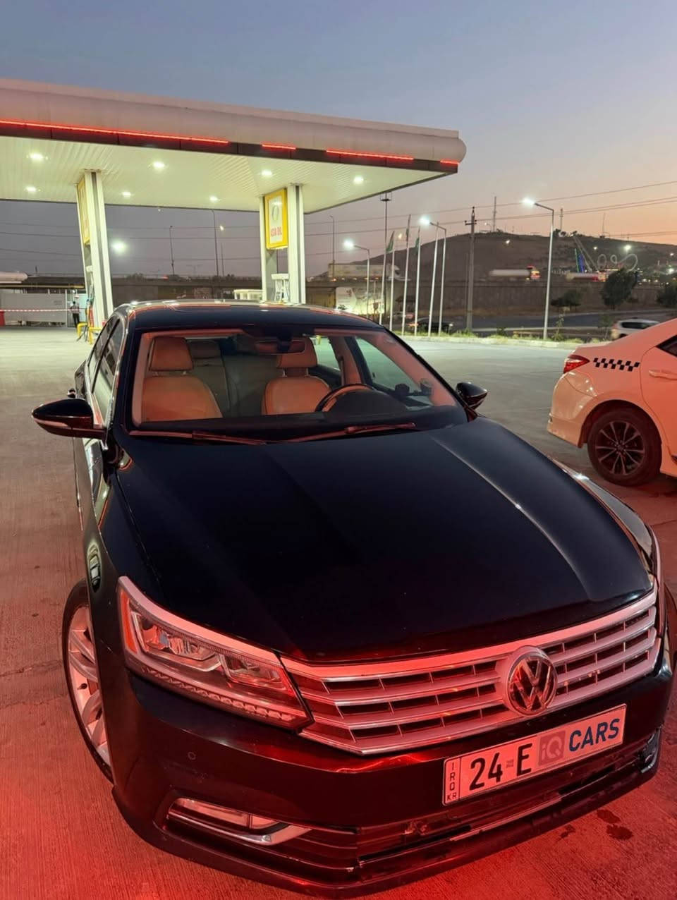 � للبيع | Volkswagen Passat TSI SE 2017 | Full Option 🔥

🚘 فولكس فاغن باسات SE موديل 2017
🇺🇸 وارد أمريكي
🖤 اللون: أسود ملكي
⚙️ محرك 1.8 TSI (المطلوب والأفضل بالسوق من ناحية الأداء والاستهلاك)

المواصفات:
✅ فتحة سقف بانورامية
✅ تشغيل بصمة (Keyless Start)
✅ تشغيل عن بُعد (Remote Start)
✅ كاميرا خلفية
✅ حساسات أمامية وخلفية
✅ رادارات أمامية وخلفية (مراقبة النقطة العمياء + مستشعرات)
✅ 4 كراسي تسخين
✅ شاشة وكالة
✅ مثبت سرعة
✅ تحكم على المقود
✅ مرايا كهربائية مع تدفئة
✅ نوافذ كهربائية
✅ نظام دخول ذكي بدون مفتاح
✅ ABS + مانع انزلاق + نظام الثبات الإلكتروني
✅ نظام فرملة الطوارئ
✅ إضاءة نهارية LED + ضباب
✅ تحكم أوتوماتيكي بالمناخ (Climate Control)
✅ جنوط ألمنيوم أصلية

📍العداد: 170,784 ميل

🛠️ السيارة نظيفة جداً، استخدام شخصي، جميع المواصفات تعمل بصورة ممتازة.

🎨 يوجد قطعة صبغ فقط، والسيارة جاهزة للفحص بأي مكان ولأي خبير.

💰 السعر: (اكتب السعر)

📞 ***********

للجادين فقط، والله يبارك لصاحب النصيب.

#Passat #Volkswagen #Passat2017 #TSI #FullOption #دهوك #أربيل #السليمانية #سيارات_للبيع #فولكس_فاغن #باسات دهوك, العراق
