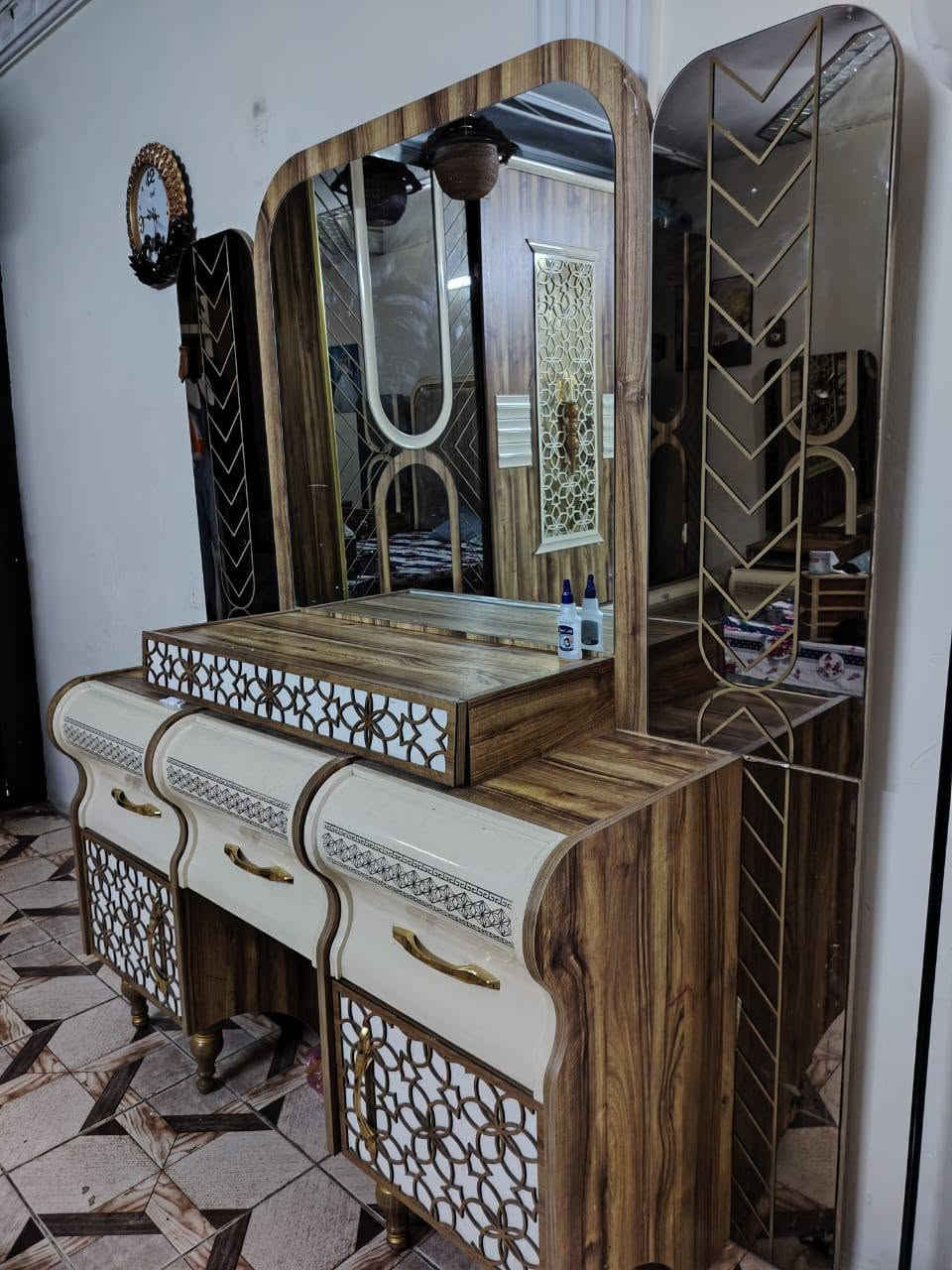 ٤٠٠ بيها مجال بغداد حي الحسين ***********
