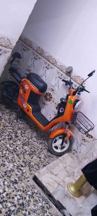 R9 • نظيفة جدا • رخصة