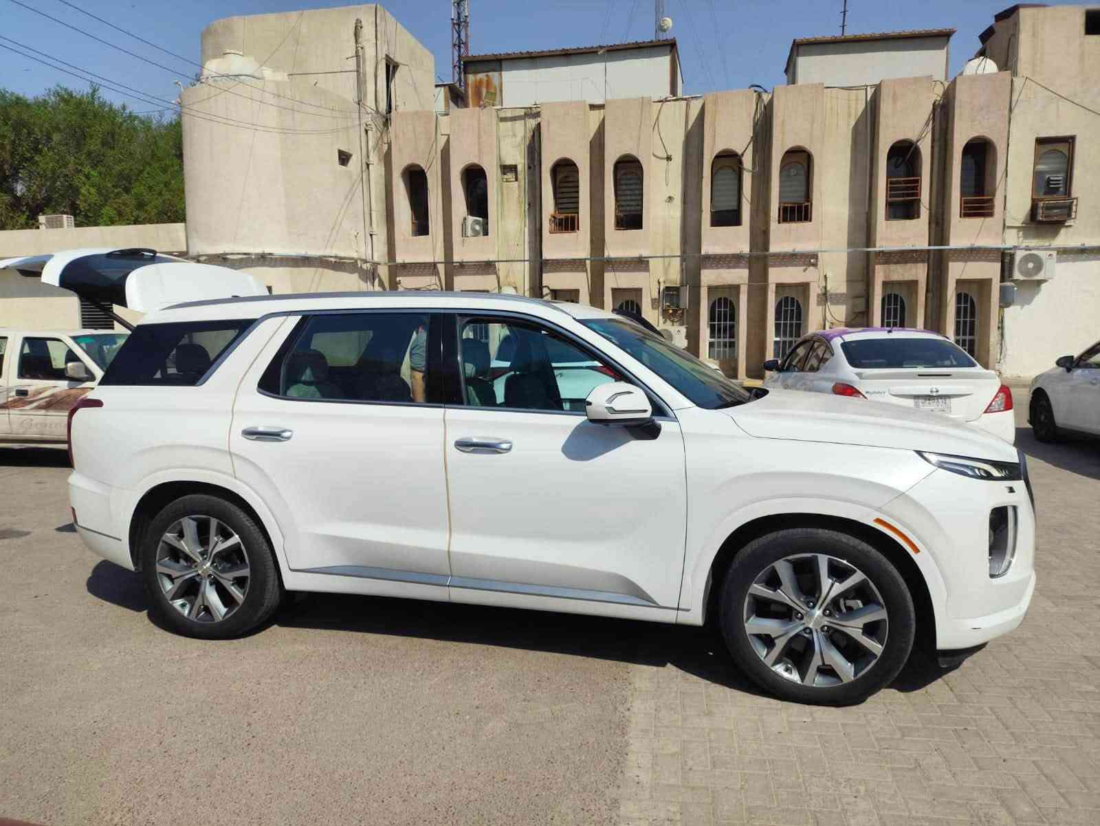 السلام عليكم 

هونداي بلسايد 2021

السياره فول مواصفات اعلى شي كالكرافي 

كشنات تدفئه وتبريد امامي وخلفي 

كشنات كهرباء

كامرات 360

داخل ابيض 

حساسات 360

فول للأخير 

ماشيه 92الف كم 

السياره نضيفه حادثها صندوك وبالعراق صار بيها حادث بابين مكانها بغداد كراده استفسار ع واتساب ***********
