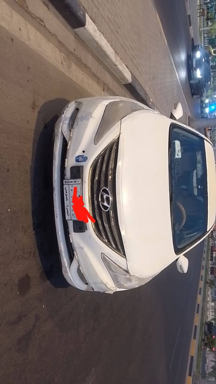 السلام عليكم سوناتا 11خليجي مكينة 2400 لسياره شوف العين نهايه السنويه 27 السعر 77 وبيه مجال قليل  رقم الهاتف/***********
