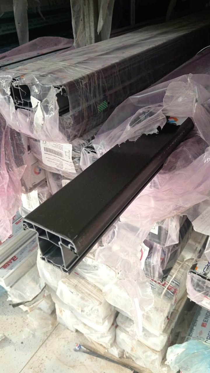 بحمد الله وفضله وصول مقطع PVC اسود تركي 
جودة ممتازة 
وضمان 10 سنوات 
واسعار مناسبة 
لدى شركة السيم لتجارة مقاطع الالمنيوم وال PVC
للطلب والاستفسار 
مراجعة مجمع السيم لتجارة الالمنيوم 
الكائن في الذيوانية منطقة السراي مجاور معهد الفنون الجميلة للبنات شارع الالمنيوم 
او الاتصال على 

‭+964 775 000 3118‬
