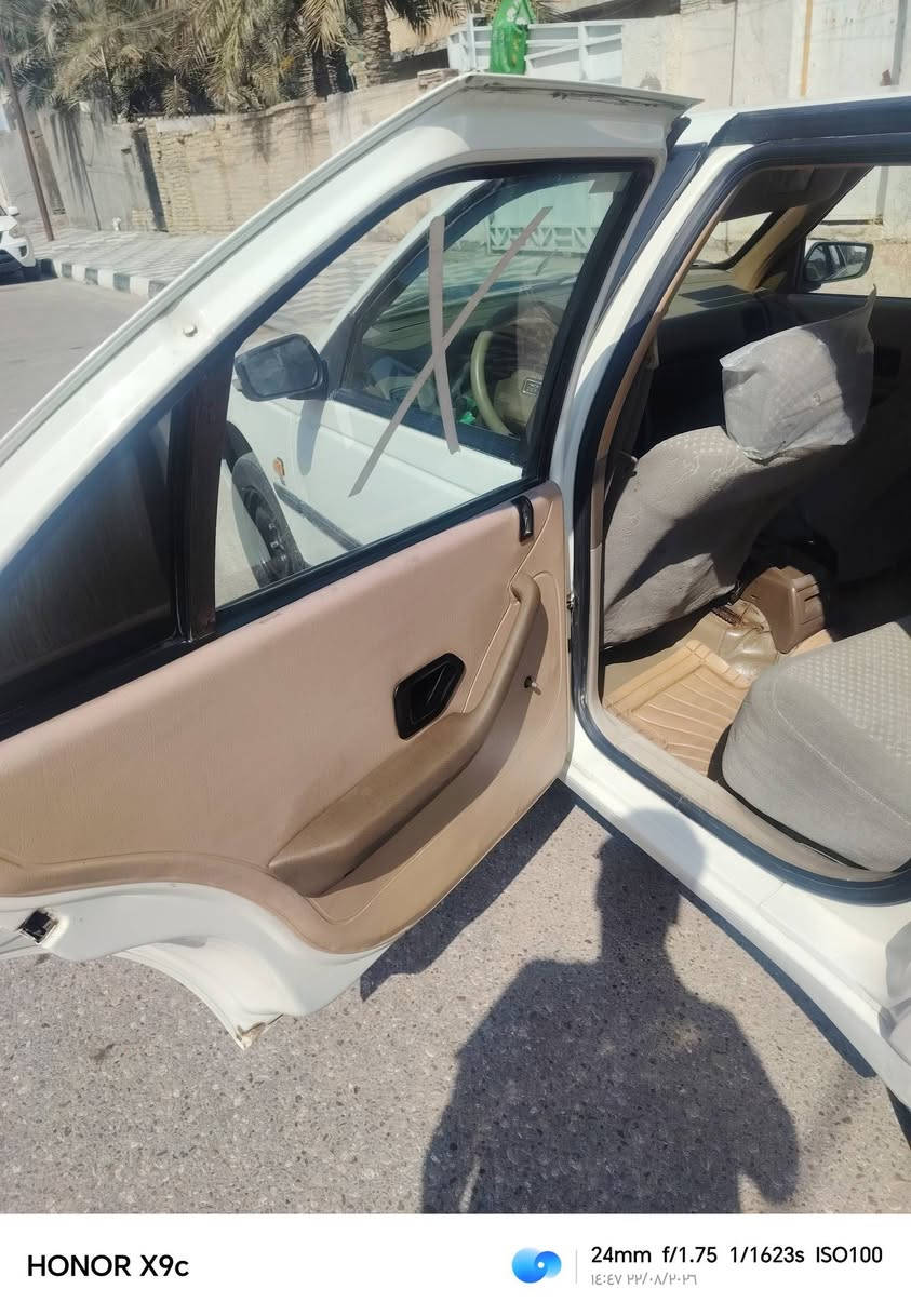 بيجو 405مكينه بلاد سياره جاهزه من كلشي السعر ٤٢ وبيها مجال شراي اتصل مو شراي لا تعبني والنظيف مبين ماكو داعي مكان ناصريه شارع سفينه *********** السياره بأسمي
