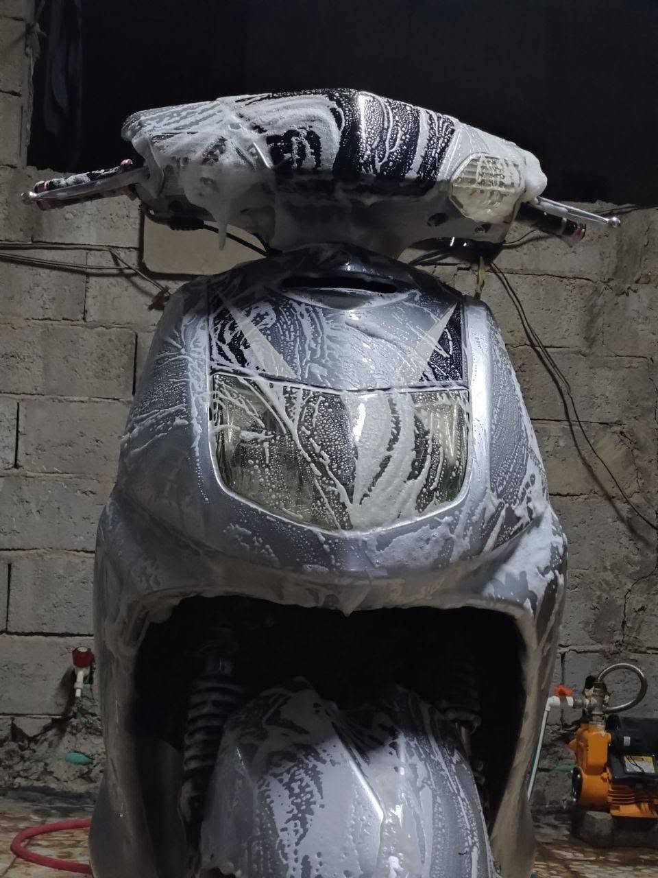 سلام عليكم عندي 3دراجات
 لبيع 2ثعلب 1سكنس نثيه 
وحده بيه تبخير 
دراجات كلهن نضيفات 
كلهن نفس صوره 
لون ابيض ثعلب جديده بس دخن
وكلهن شلعه معدل 
مكاني شعب حي البساتبن 
رقم/***********

