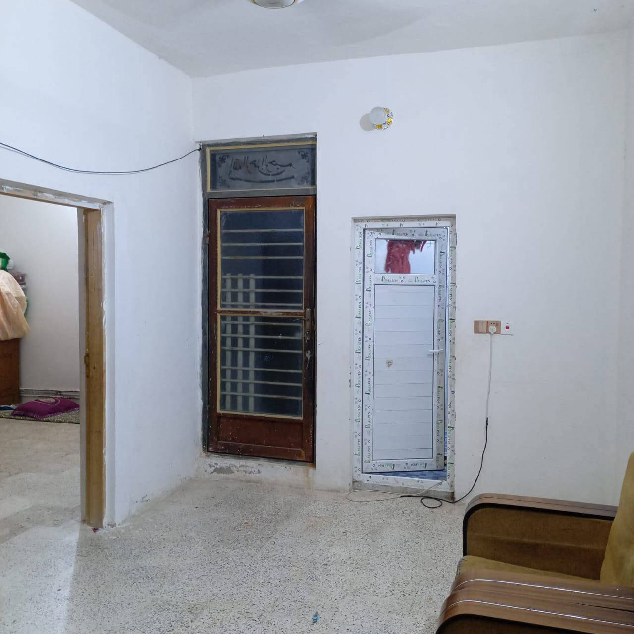 مشتمل سامراء  حي الجبيريه الأولى المساحه 150 متر  طابق واحد شارع 6 السعر 58 وبيه مجال محدث جديد اتصال ***********
