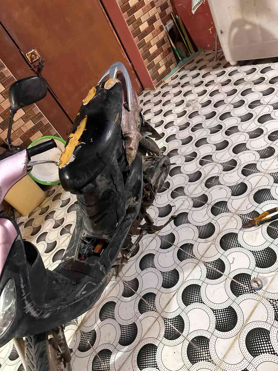 دراجه ماكس للبيع شغاله بيها نواقص مكينه تبخر وتحتاج ترتيب مكانها بعقوبه السعر 140 وبيها مجال ***********
