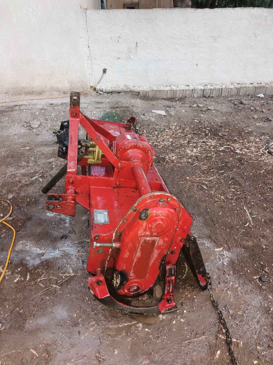 السلام عليكم للبيع رفاسه نوع هنديه العرض 185 جاهزه للشغل نضيفه السعر 1450 المكان واسط صويره الرقم ***********
