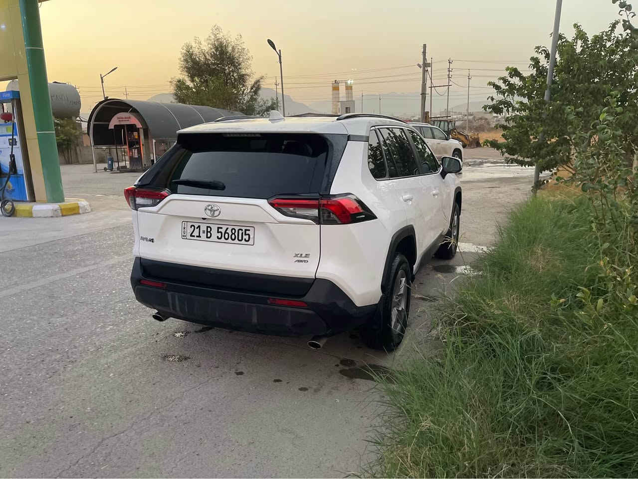 ٢٠٢٤ • XLE AWD • كلين تايتل