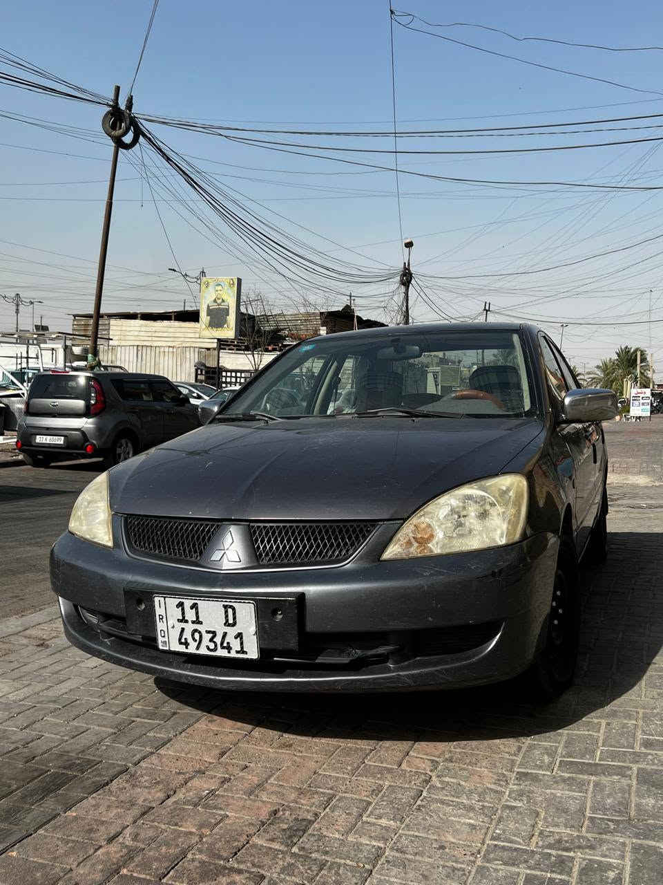 سلام عليكم للبيع لانسر 2010 خليجي رقم بغداد انكليزي سياره حلوه و جاهزه تايرات باتري كامله سياره احله من الصور 
شاشه كامره دواره داخل بيجي 
مكينه ١٥٠٠ مرغوبه كير اوتماتيك 
(صفاح موس مكفوله من ضربه و تبديل ) بس  صبغ جاملغات خلفيه مصبوغات بسبب خياسات هلالات الخلفيه سياره احله من الصور بل عافيه عل ياخذه 
سعر 72 بيه مجال للشراي 
الاستفسار  *********** ابو جعفر
