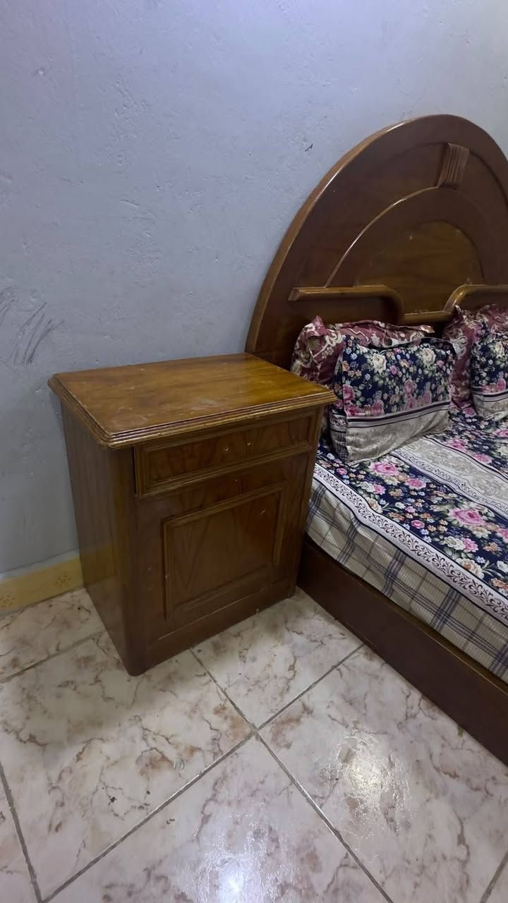 السلام عليكم غرفه نوم للبيع
نوع خشب صاج نجاره 
السعر قيم بل يرضي الله 
واذا ماعجبك المنشور عبره ولاتعلق خابرني وبخدمتك انا 
***********
عنواني البصره حي الجامعة
