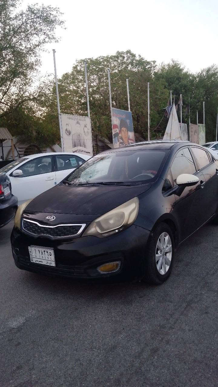 السلام عليكم
 كيه ريو🚗
موديل١٣🫆
 مكفوله من الضربه والصبغ ✅
السياره جاهزه حداديه تبريد😍 
و مكينته بيه تبخير كلش قليل 😅
السياره نضافت دواخله 95٪😍
مكان السياره ناصريه حي اور 🌐
تحويل ثاني يوم 💖
السعر ٦٢بيه مجال  💖🙏🏻
***********
*********** ناصرية, ذي قار
