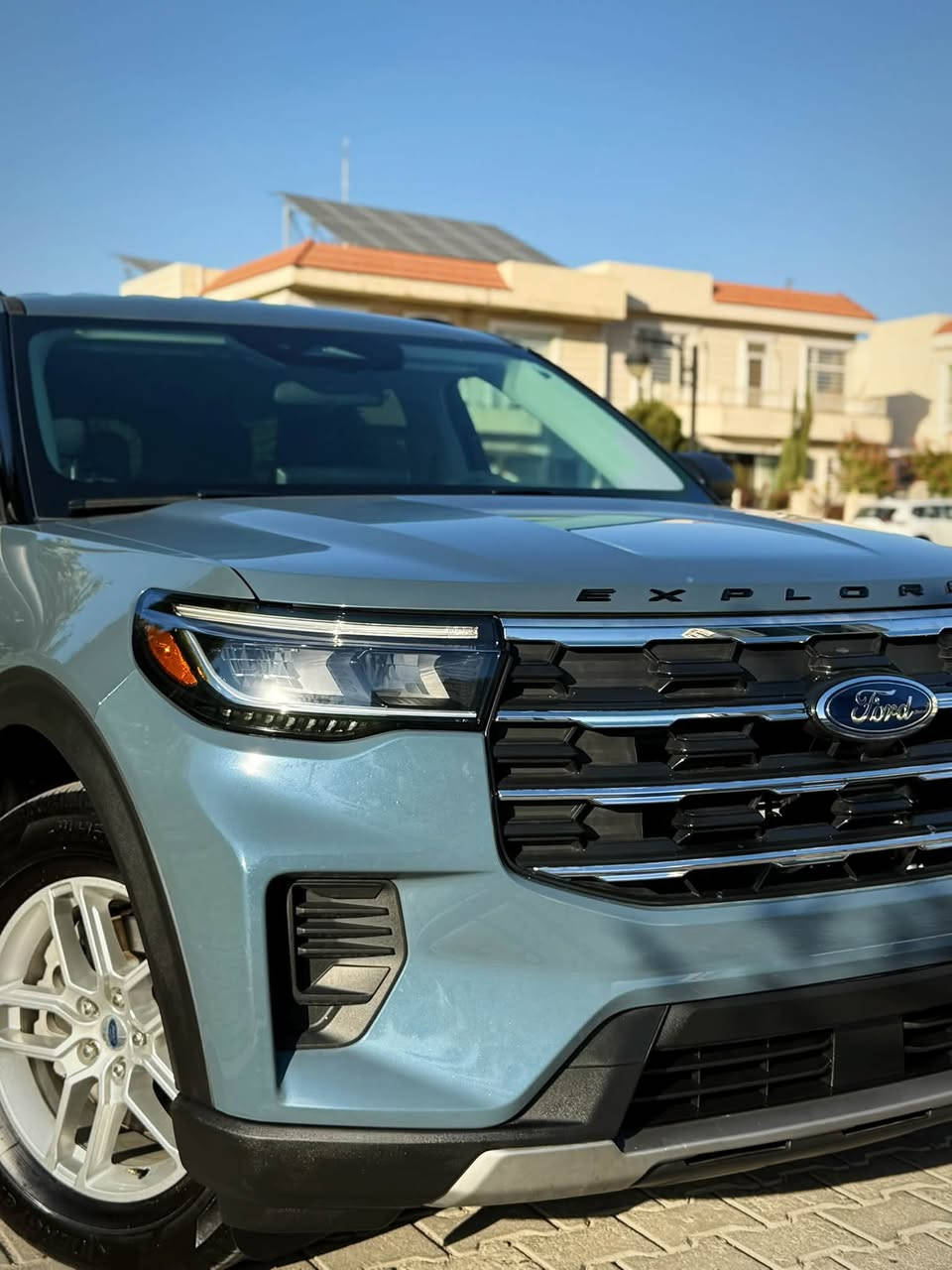 السلام عليكم  
للبيع فقط
FORD EXPLORER  ACTIVE 2026
فورد اكسپلورر اكتيڤ
موديل 2026
ماشيه 1000 الف فقط 
دبل اكسل 
- فول رادار سستم امامي جانبي
شاشه كبير 
كيج الكترون
كاميرا خلفي 
 حساسات خلفي 
رادار امامي خلفي جانبي رادار 360
اميرجينسي بريك
WIFI,NAVIGATION,GPS,auto strat stop,auto hold
بسمه تشغيل بسمه ابواب 
2 بسمه بيلادي موجود
تشغيل عن بعد

‎صندق شفت كهرباء

‎كشنات كهرباء 

‎كشنات ملكي VIP
- كشنات كنتاره
 كشنات  هيتر 
ستيرن هيتر
- مخارج كزوز ظاهرية 
- شاحن لاسلكي 
 ستة وضعيات قيادة
لايتات ليد و زينون بك لايت ليد
🔥محرك 4 سلندر 2.3 تيربو 
- ماشية 1 الف فقط يعني زيرو 
سياره بدون رقم تترقم شمالي فقط.  

ضرر خفيف قبغ صندق خلفي صبغ فقط بدون دواخل بدون ايرباك

📍مكان سياره سليماني 
للاتصال والاستفسار اكثر 
*********** 📞
