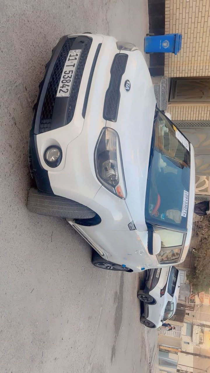 يا الله …..كيا صول للبيع موديل ٢٠١٦ 
وارد امريكي 
حادثه خفيف بدون دواخل 
كامره خلفيه دواره 
شاشه كبيره 
تحكم ستيرن 
محرك ٢٠٠٠ Gdi 
الله شاهد ادير بانزين عادي اي دونز ماكو وفاتح تبريد 
تبريده ثلج  ***********
