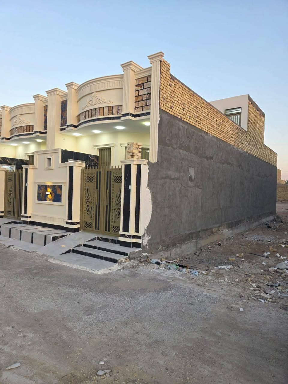 🏘️ داران للبيع
📏 مساحة الدار الواحد 100 متر + 100 متر

📍 العنوان حجي حسن الثانية (الجمعيات) ، قرب شارع 20

▪️ طابق واحد

🧱 كونكريت، بناء سنة 2026، حديثات، مامسكونات، شغل درجة أولى

🔸 الواجهة 5، النزال 20 

🌳 زراعي، سند 25 

🔹 خدمات كاملة

💰 السعر خاص أو الأتصال ع الرقم 

📞 ***********
