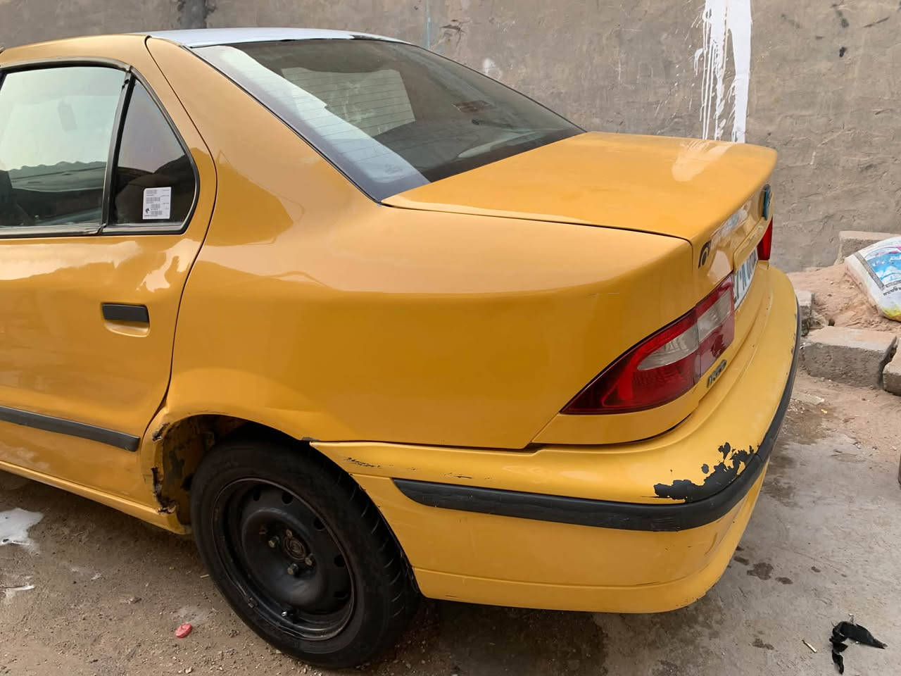 السلام عليكم سمند 12كرستال رقم ذي قار ب اسمي سنويه لنهايه 29 خط وبحث جديد هزه جديده مصفره هيئه وغرامات نقصهه درايم صفحه العبري يطكطك بس بلوفه والمشط بي نضح قليل مكاني بصره زبير للبيع والمراوس 
حسب القناعه السعر 23وبي مجال وانه خادم
