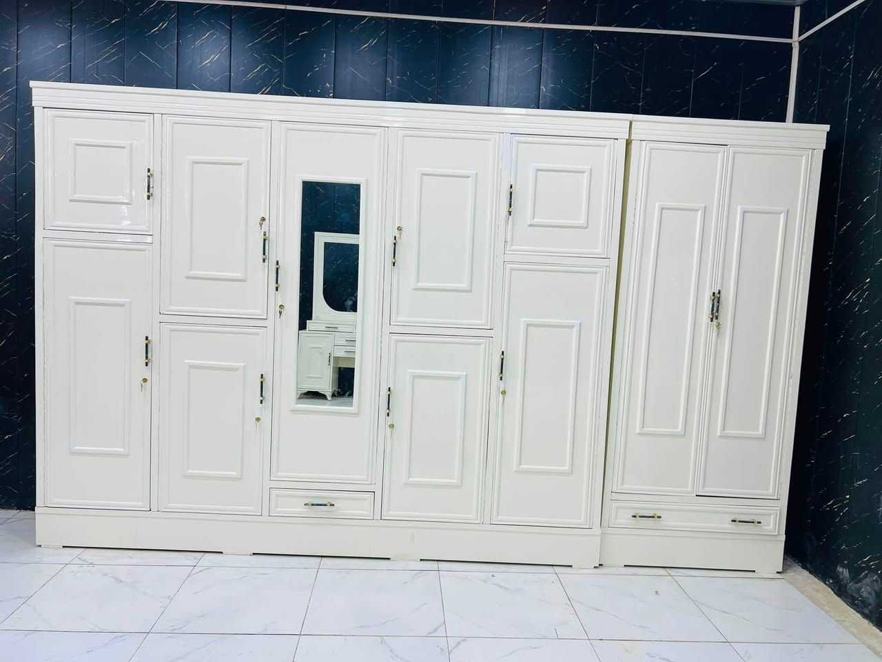نجارة عراقية على التصميم التركي
السعر مليون و500 

***********

***********
