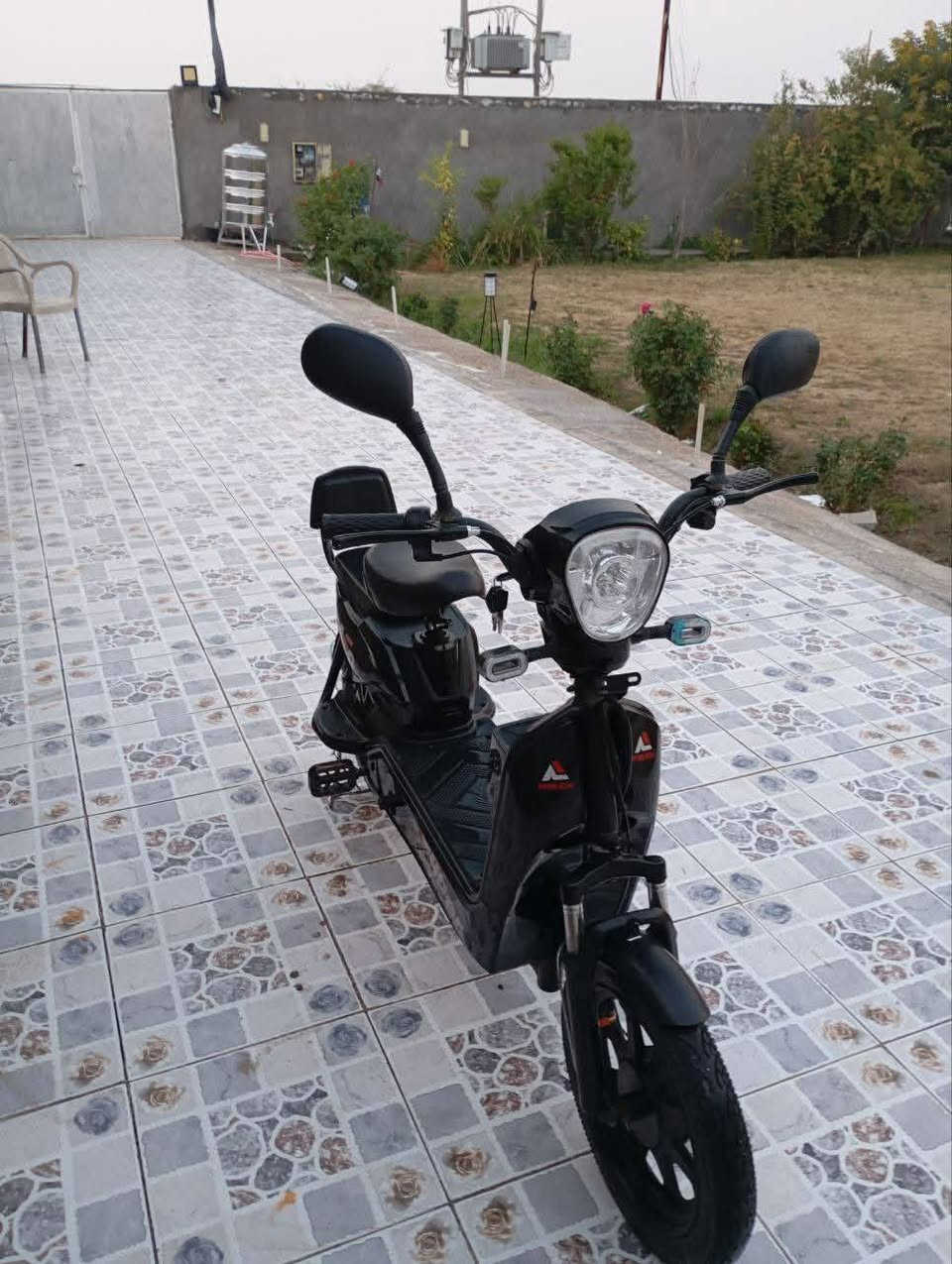 للبيع دراجه شحن 3بطاريات
بصمه تشغيل عن بعد. 
جهاز انذار عن السرقه
تايرات جوبلس
سرعه 60
لايت واشاير شغالات
دراجه جديده نقص شاحنه
السعر 250 
المكان بابل القاسم
للاستفسار ***********
