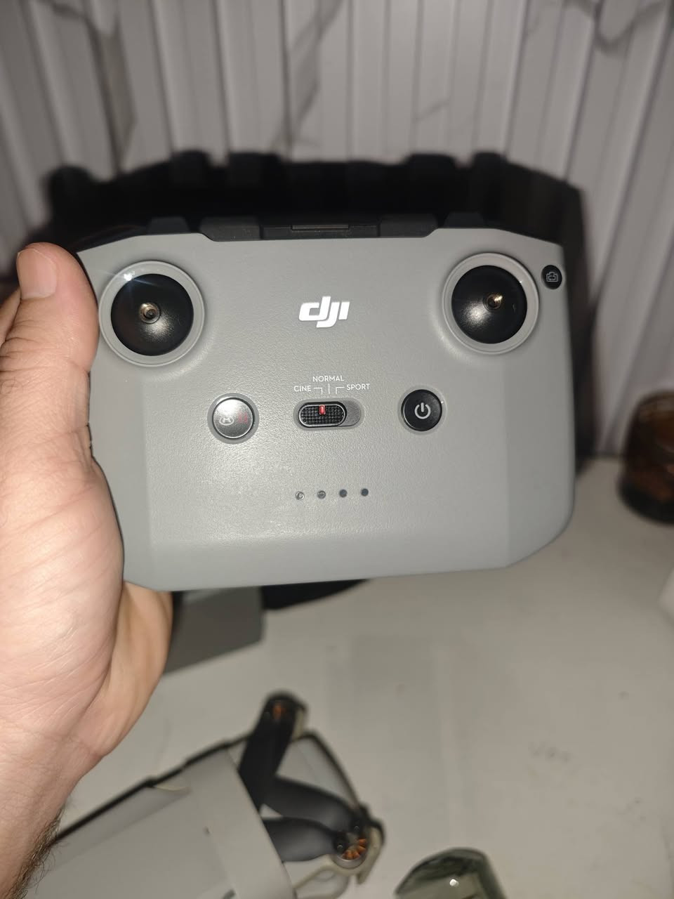 Dji mini 2 مستعمل combo
سعر درون 550 الف توصيل فقط كركوك 
واتساب ***********
