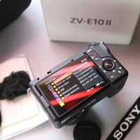 كامره SONY نوع zv10  كامره نضيفه وستعمال قليل  تصوير فيديو 4k تصوير ال...