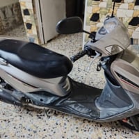 بريز لايت جوا دراجة نضيفة ما صارلها ٤ اشهر من نزلت من الرمبة كلشي بيها...