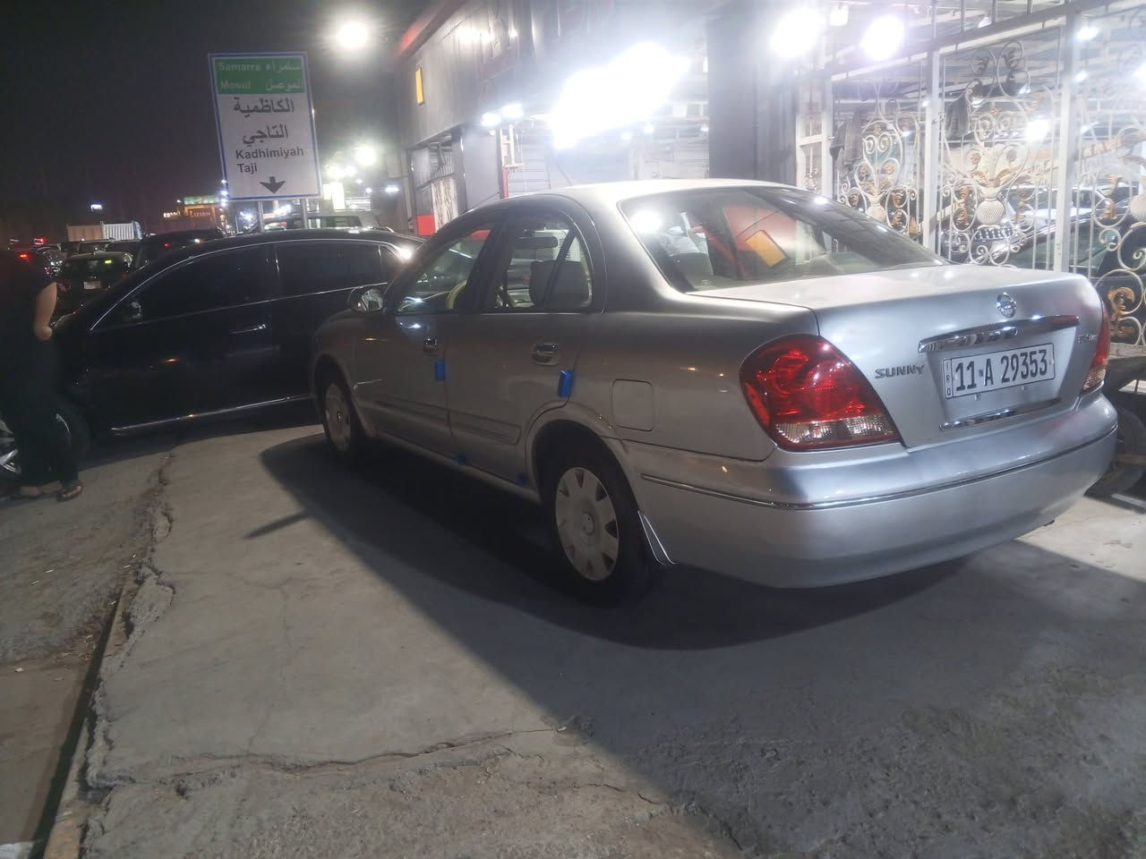 نيسان صني موديل 2006جديده أي نقض مابيه بسمي بيه قطعتين صبغ***********مكان السياره بغداد بل منصور سعر 78وبيه مجال
