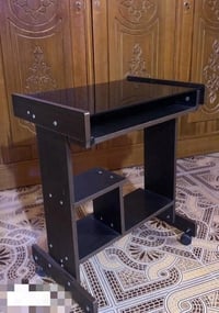 ميز مكتبي • توصيل • مستعجل