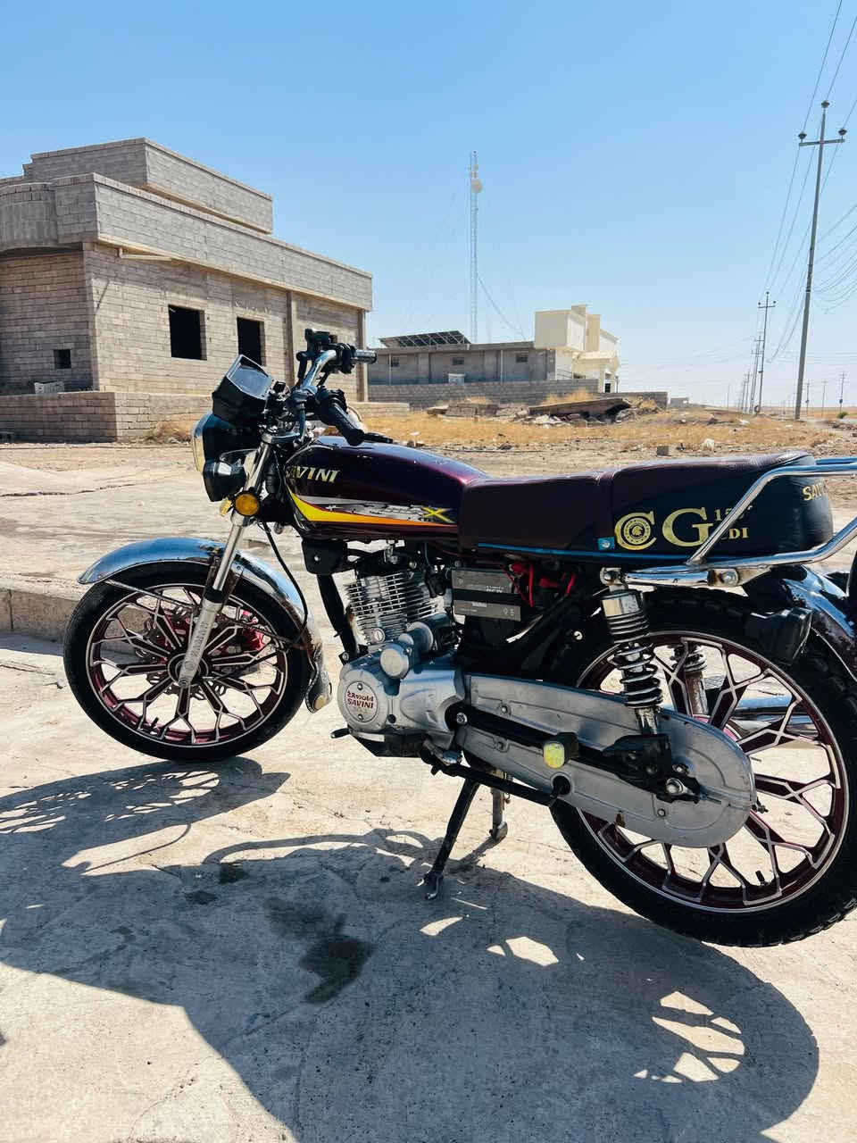 #متاح سيفان موديل 24 محرك 200
السعر 600 وبي مجال ***********
