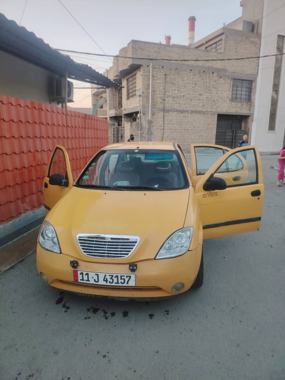سلام عليكم طيبه مديل 15
رقم جديد هز جديد 
هي مصفر بحث سنوي جديد
سياره كفاله شواصي محرك كير تبريد ثلج ويه سويج 
سياره كفاله ما عده جاملغات لامامي جان بيهن خياس ورتبتهن وصبغتهن مكفول من اي ضرب 
سعر 35وبيه مجال لطيبين 
هاتف ***********
رقم بغداد عنوان قرب جسر دوار ساره مماشيه هواي الله شاهد ماشيه 116ما مشتغله تكسي مجرد لدوام
