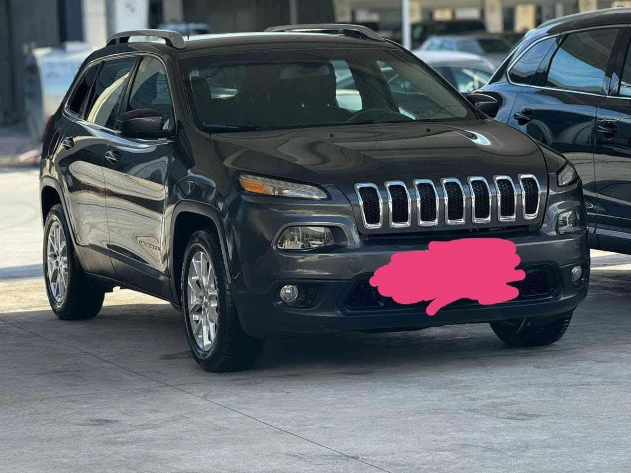 🔥🚙 للبيع جيب شيروكي بزون 2017 🚙🔥
🇺🇸 الموديل: 2017
⚙️ المحرك: 3.2 V6 – 6 سلندر
🔄 دفع رباعي 4×4
رقم شمالي سنويه راقم جديد تحويل مباشر 
📍 المكان: بغداد – بسماية
✨ المواصفات:
▪️ ماشية 62 ألف ميل
▪️ كير + محرك مكفولات
▪️ ضرر قطعه  صبغ بالعراق دير جاملغ خلفي سونار بالمنشور 
▪️ صور الحادث موجودة بالمنشور
▪️ تبريد + تدفئة كشنات
▪️ هيترات مرايا جانبية
▪️ تبريد قطعتين أمامي وخلفي
▪️ شاشة حجم كبير بلوتوث
▪️ سايد بريك بصمة
▪️ LED حاجب + زينون
▪️ كاميرا خلفية
▪️ حساس + رادار خلفي
▪️ دبل اكزوز
💰 السعر: 117 ورقة
🔥 وبيها مجال 
📞 للاستفسار: ***********
📍 العنوان: بغداد – بسماية
