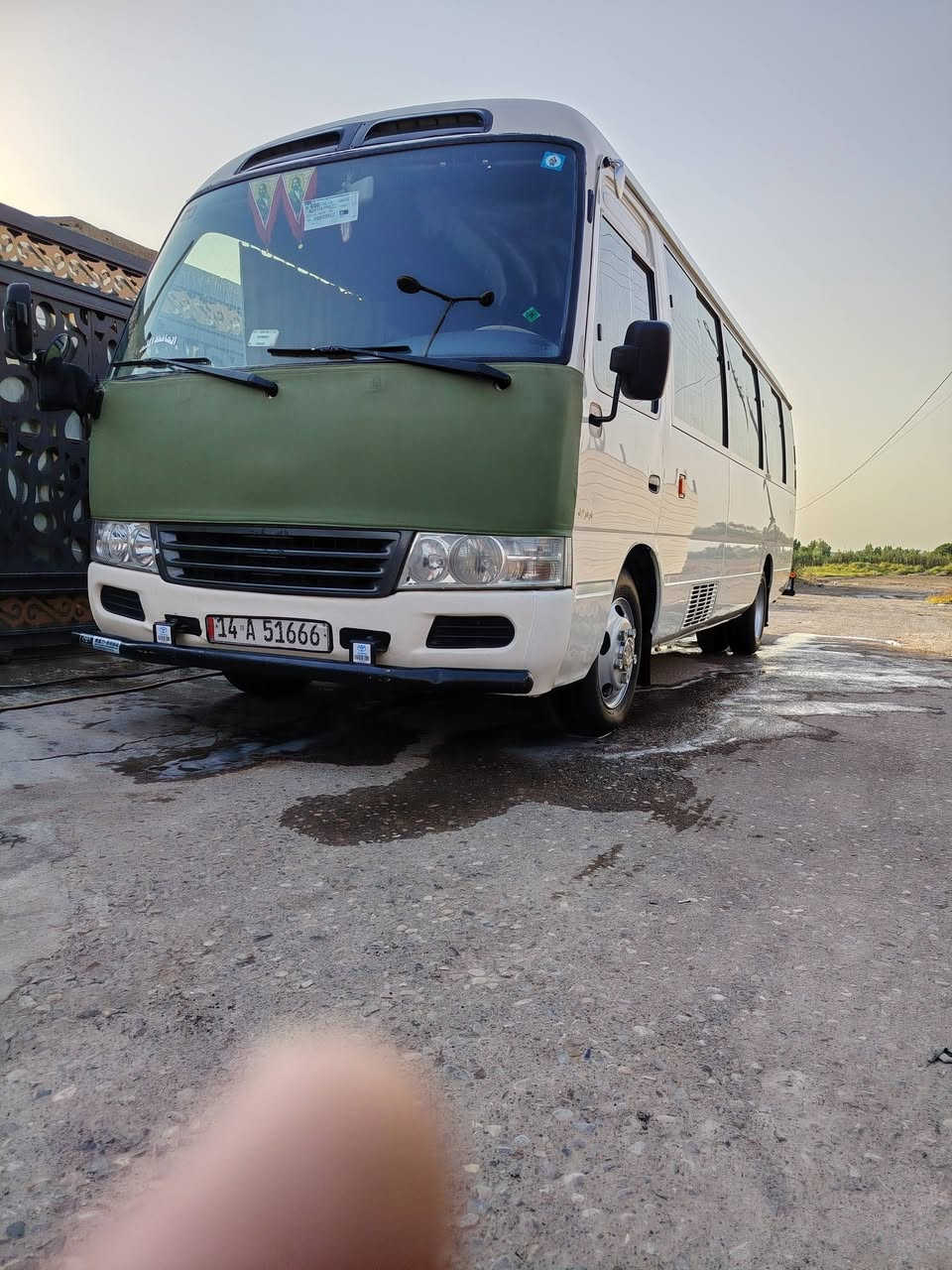 كوستر ٢٠١٤كشن ستاركس دوشمه وخشب جديد تخم تاير تبريد محور وكله جديد كئربائيات كلها شغاله وبلاديه بدون ضربه وصبغ حداديه جديده مكينه بيه تنقيص قليل واكسل بدايت ونه مكان بغداد ترهم مراوس ب7وفوك او للبيع ب290
***********
